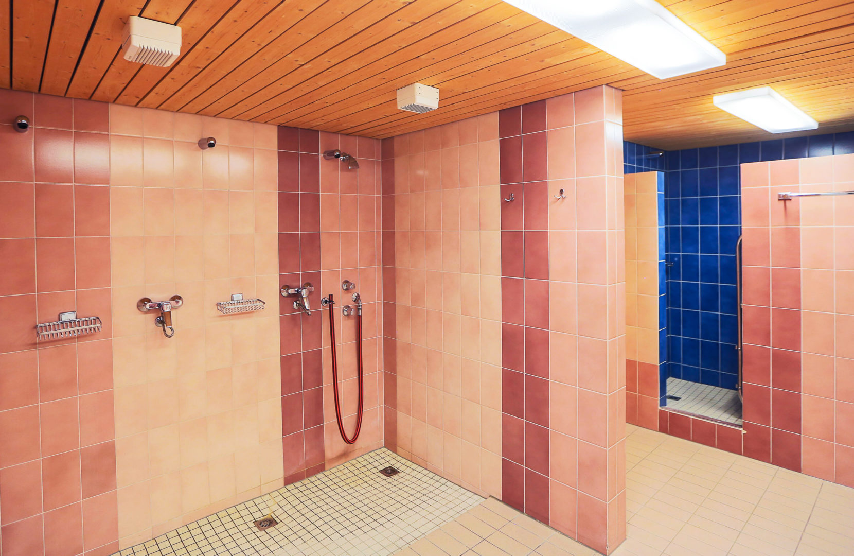 Clubhaus Siesta - Clubtrakt - Sauna - Duschen